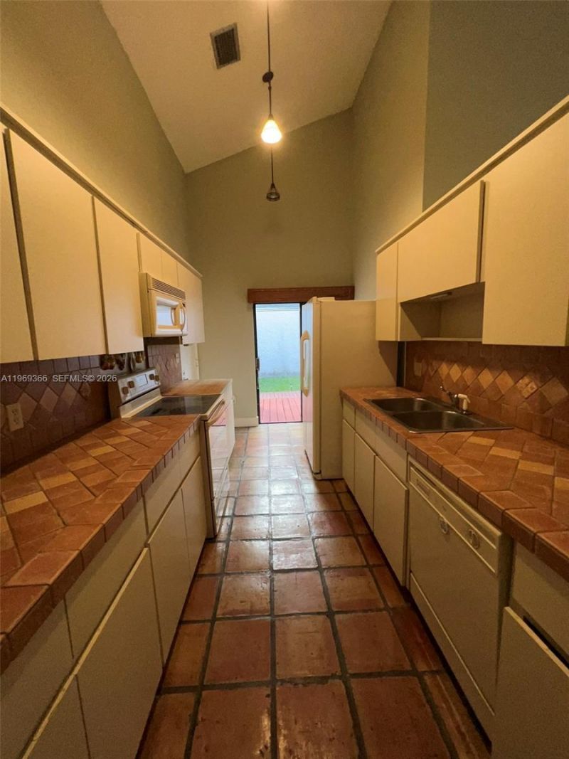 Please Call For Address, Miami, FL 33173 Photo