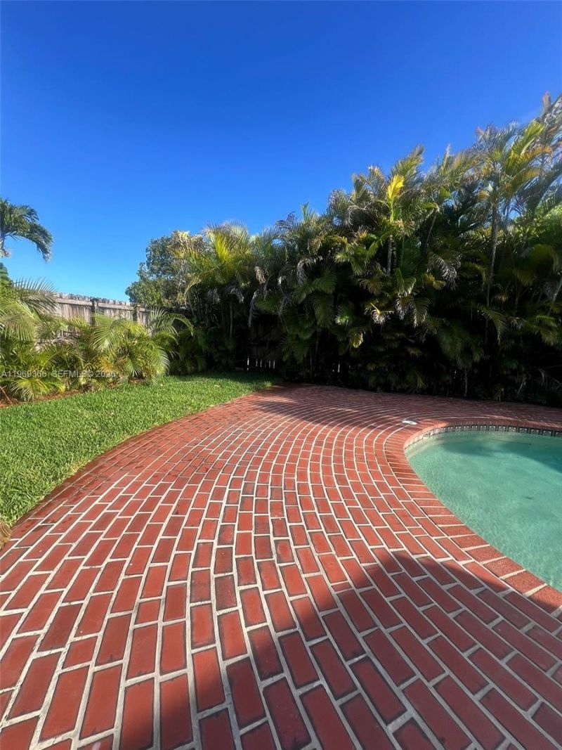 Please Call For Address, Miami, FL 33173 Photo