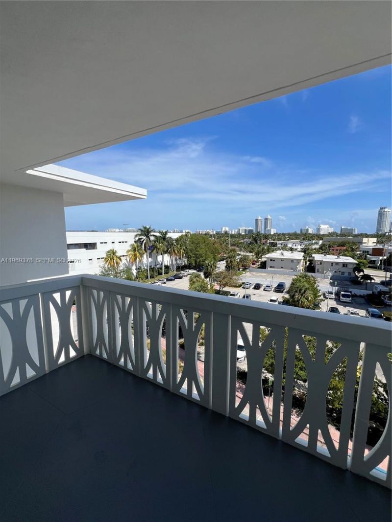 4142 N Jefferson Ave, Unit 6B, Miami Beach, FL 33140 Photo