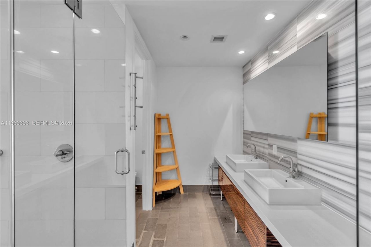 1100 Biscayne Blvd, Unit 2706, Miami, FL 33132 Photo