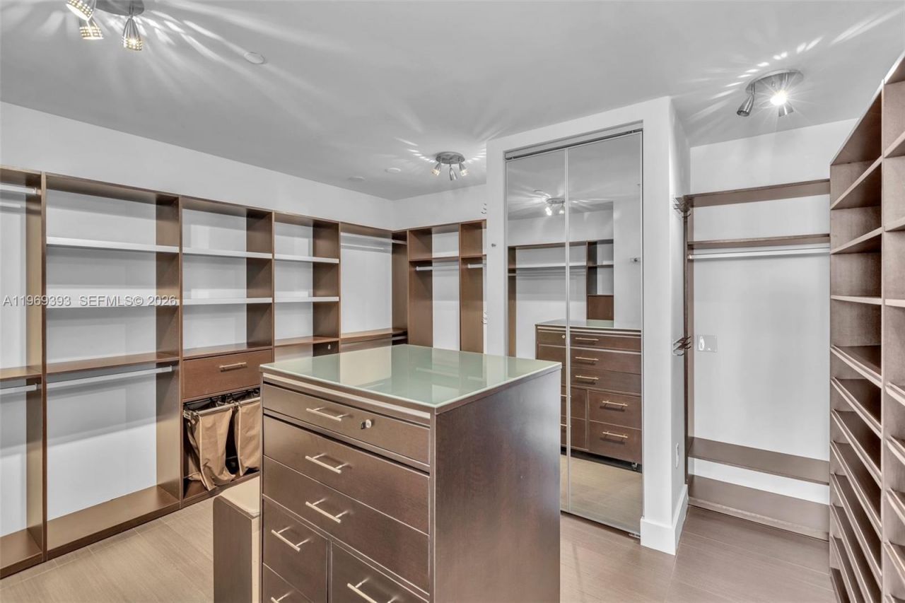 1100 Biscayne Blvd, Unit 2706, Miami, FL 33132 Photo