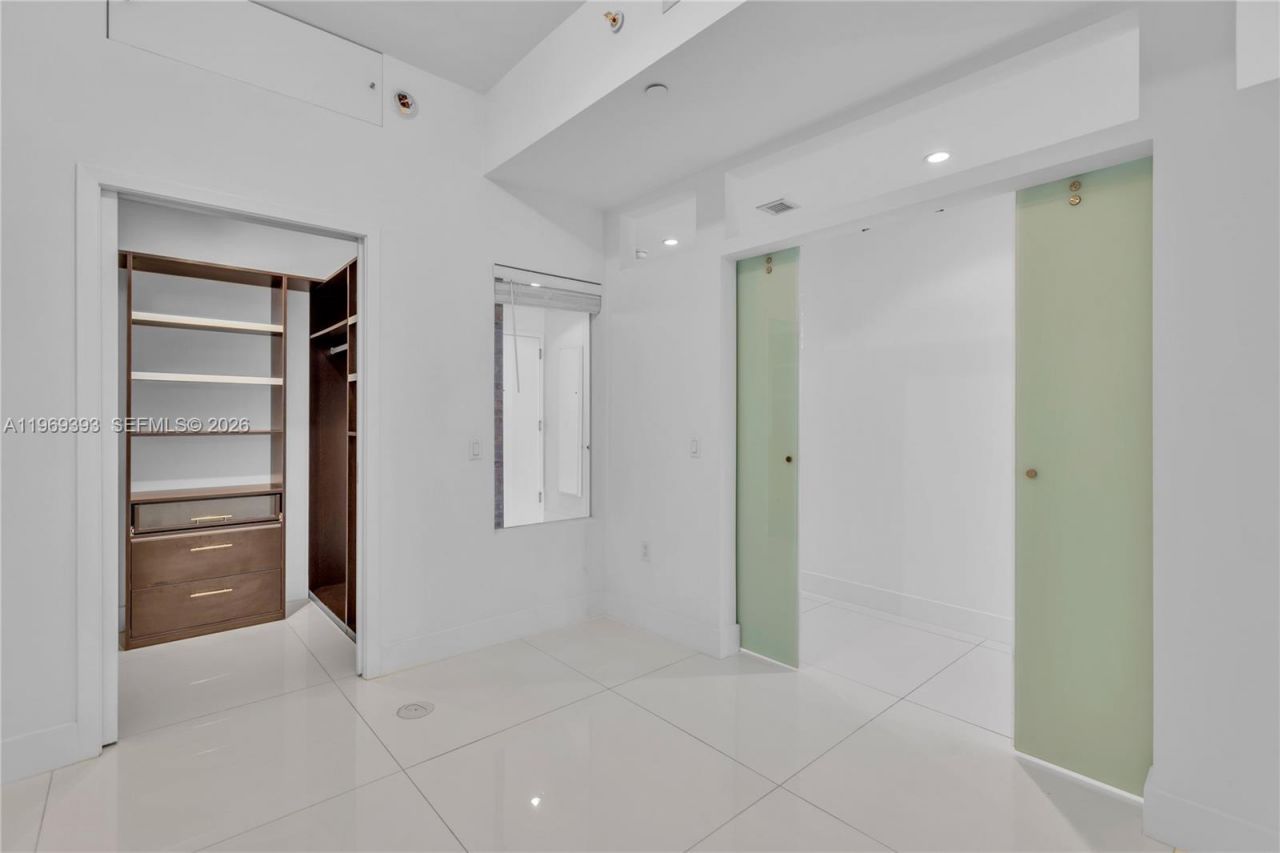 1100 Biscayne Blvd, Unit 2706, Miami, FL 33132 Photo