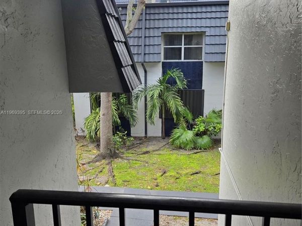 8007 W 6th Ave, Unit M, Hialeah, FL 33014