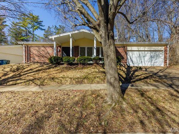 5489 Limerick Drive, St Louis, MO 63128