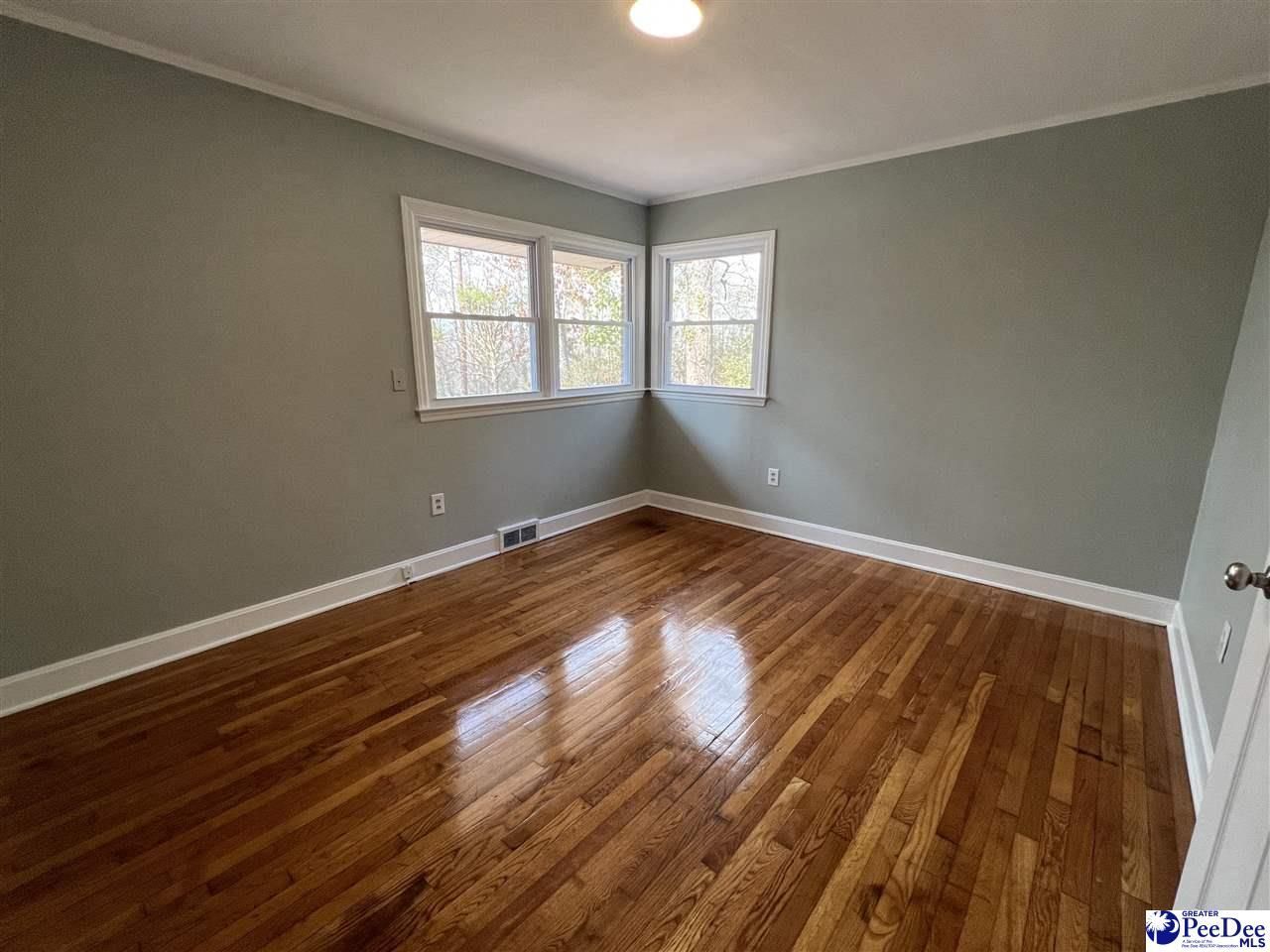 220 Laurel Ave. Photo 20