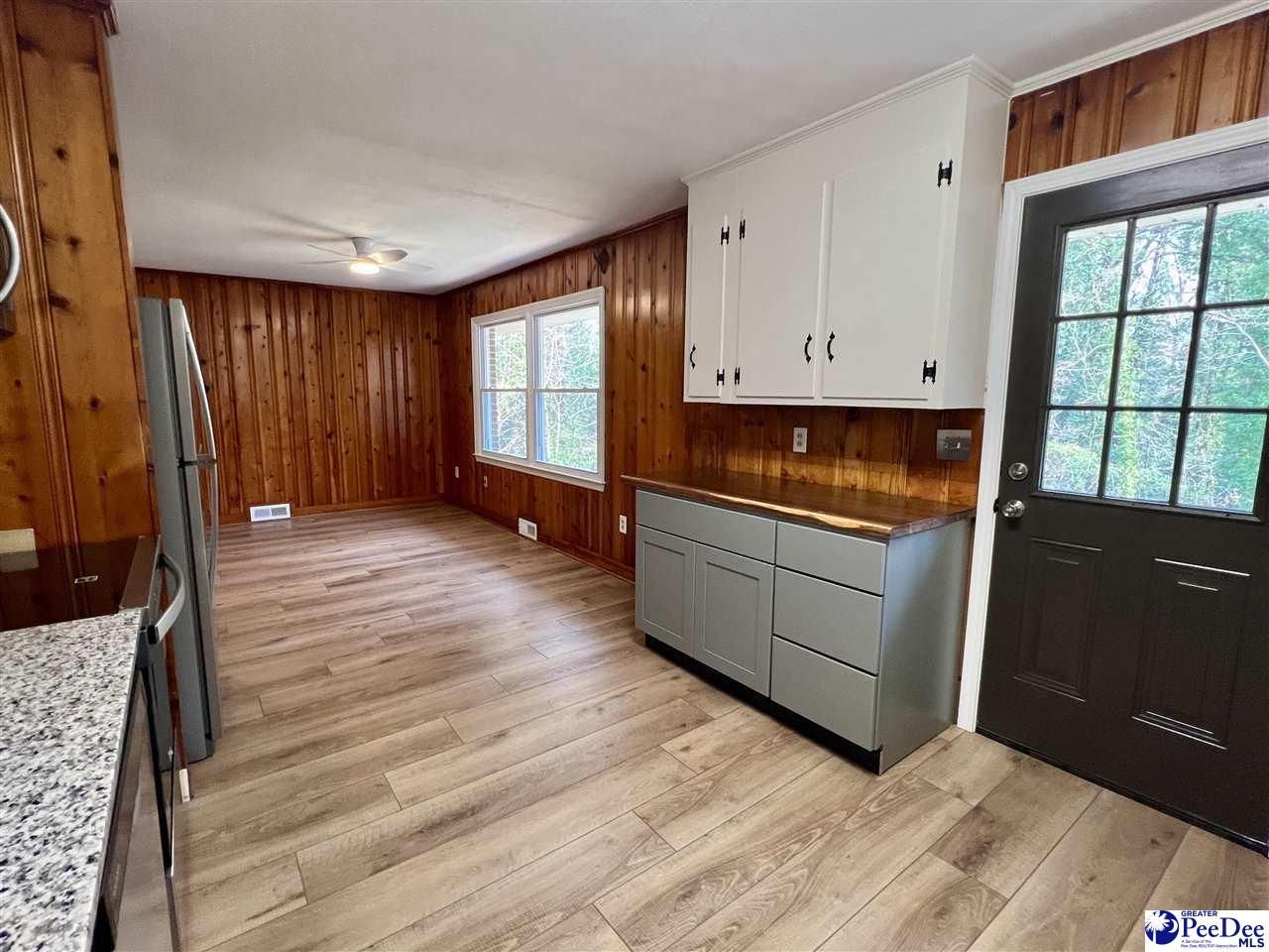 220 Laurel Ave. Photo 23