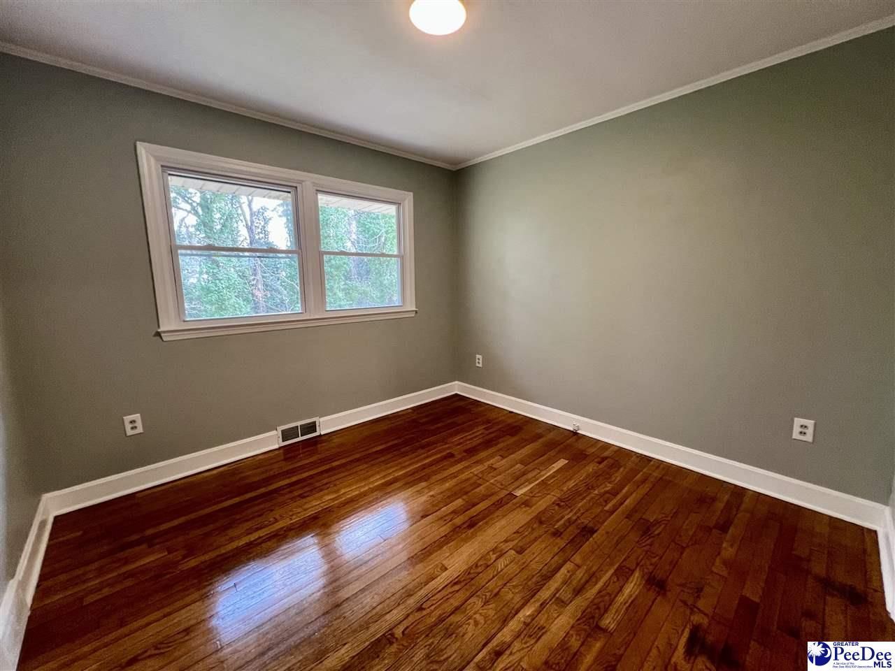 220 Laurel Ave. Photo 26