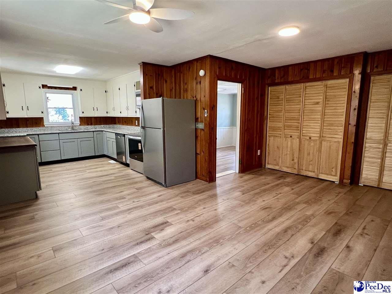 220 Laurel Ave. Photo 4