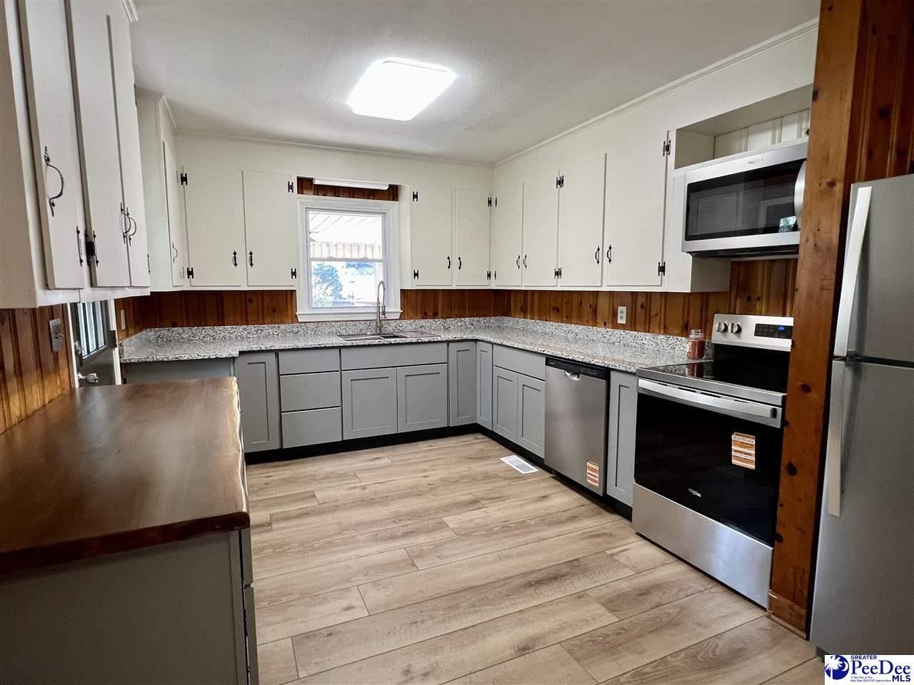 220 Laurel Ave. Photo 5