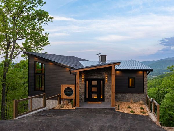 3201 Grouse Ridge Lane, Sevierville, TN 37862