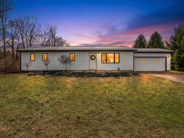 6615 Westfall Road SW, Lancaster, OH 43130