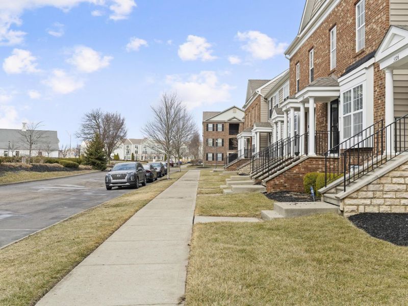 5328 Rustic Falls Drive , Unit 84, Dublin, OH 43016 Photo 2