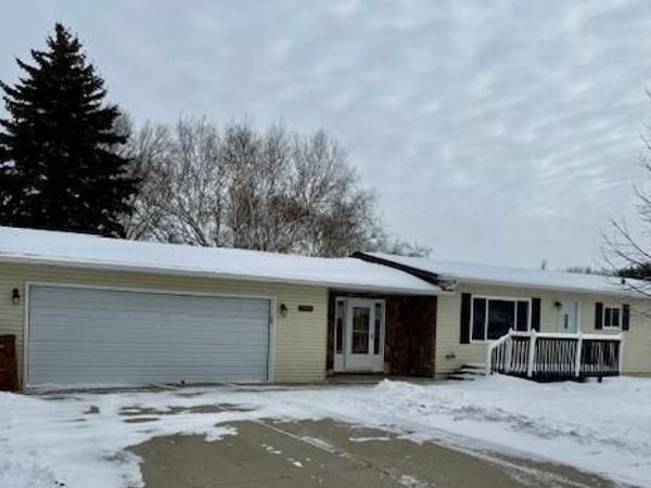127 LINCOLN Street, Northwood, ND 58267