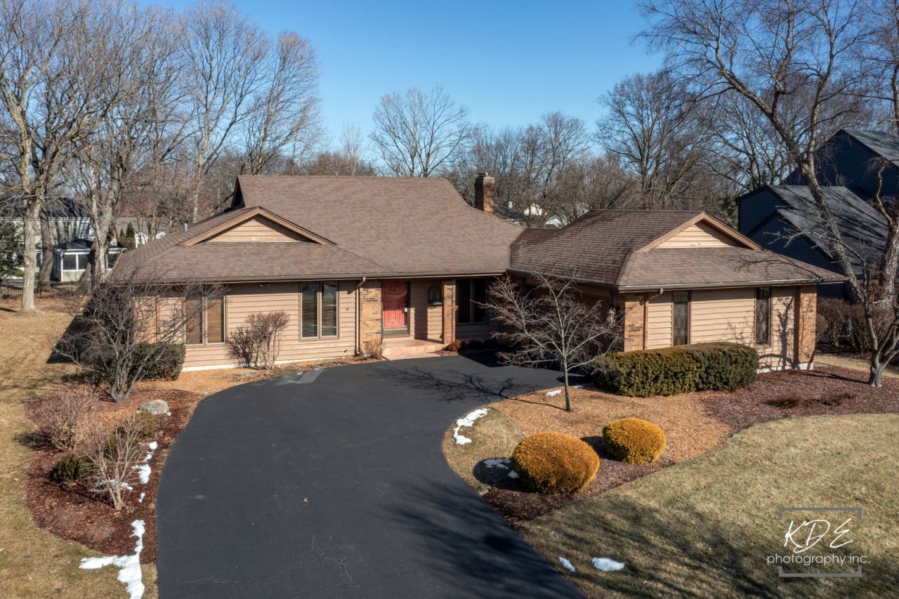 1127 Thunderbird Lane, Naperville, IL 60563 Main Photo