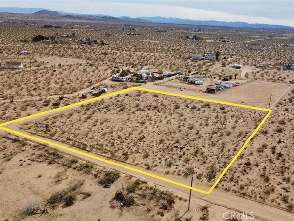 56679 Cone Boulevard, Landers, CA 92285