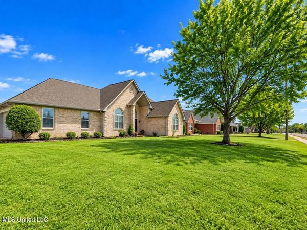 6568 Braybourne Main, Olive Branch, MS 38654