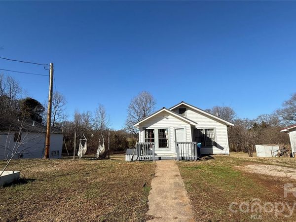 137 Bellvue Street , Forest City, NC 28043