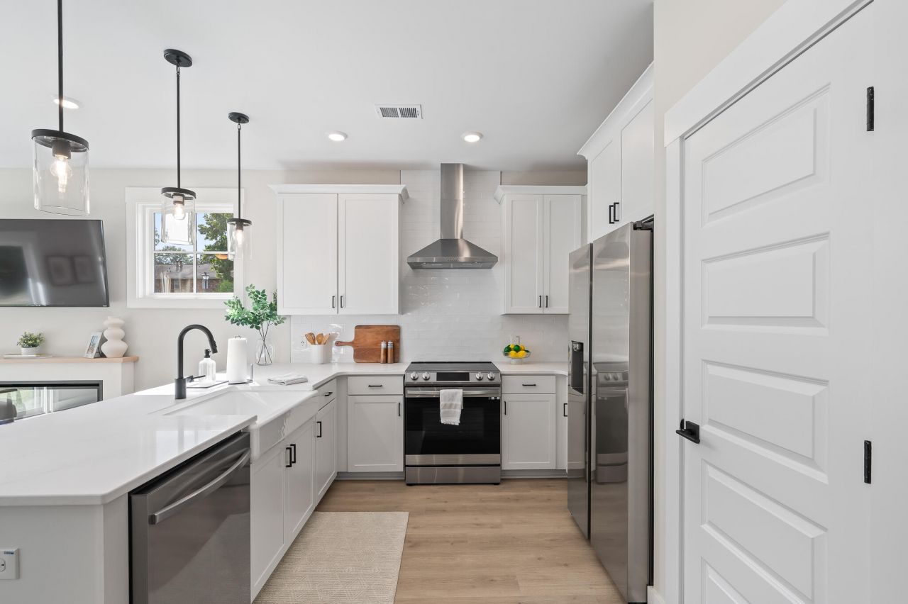 7018 Maria Eden Road Photo 5