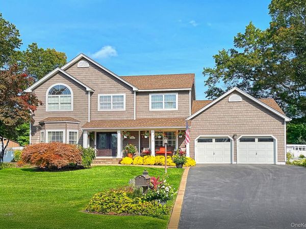 12 Crystal Brook Court, Nesconset, NY 11767