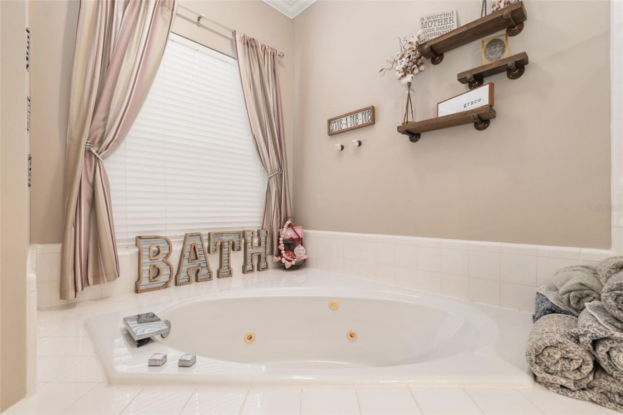 9350 SW 46th Place, Gainesville, FL 32608 Photo