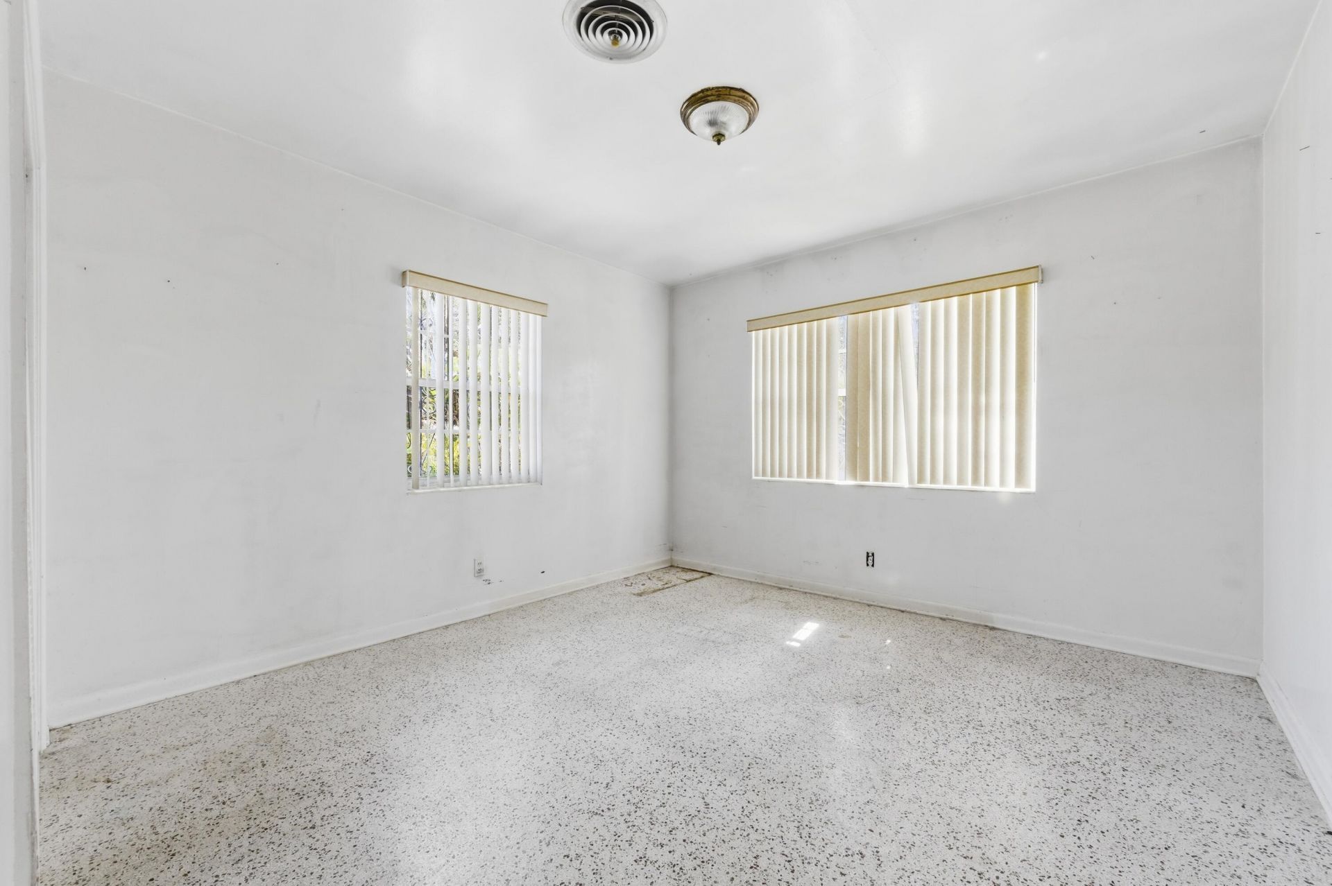 225 Plymouth Road, West Palm Beach, FL 33405 Photo