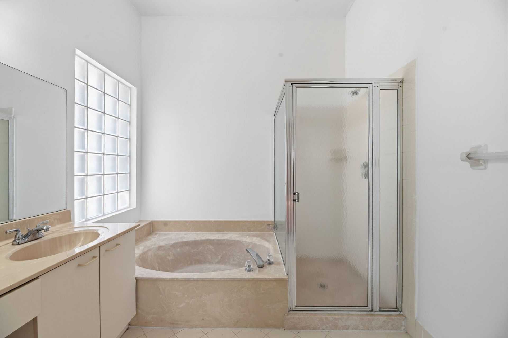 15860 NW 14th Road, Pembroke Pines, FL 33028 Photo