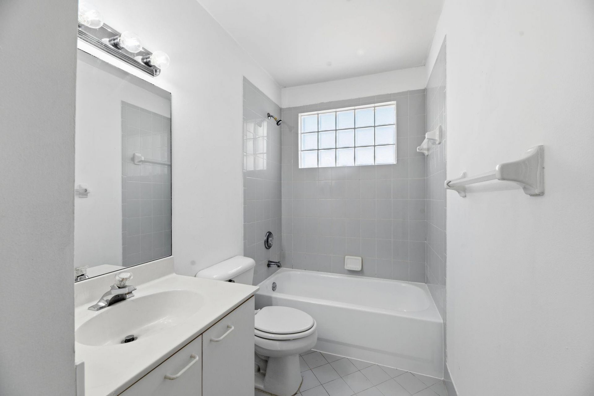 15860 NW 14th Road, Pembroke Pines, FL 33028 Photo