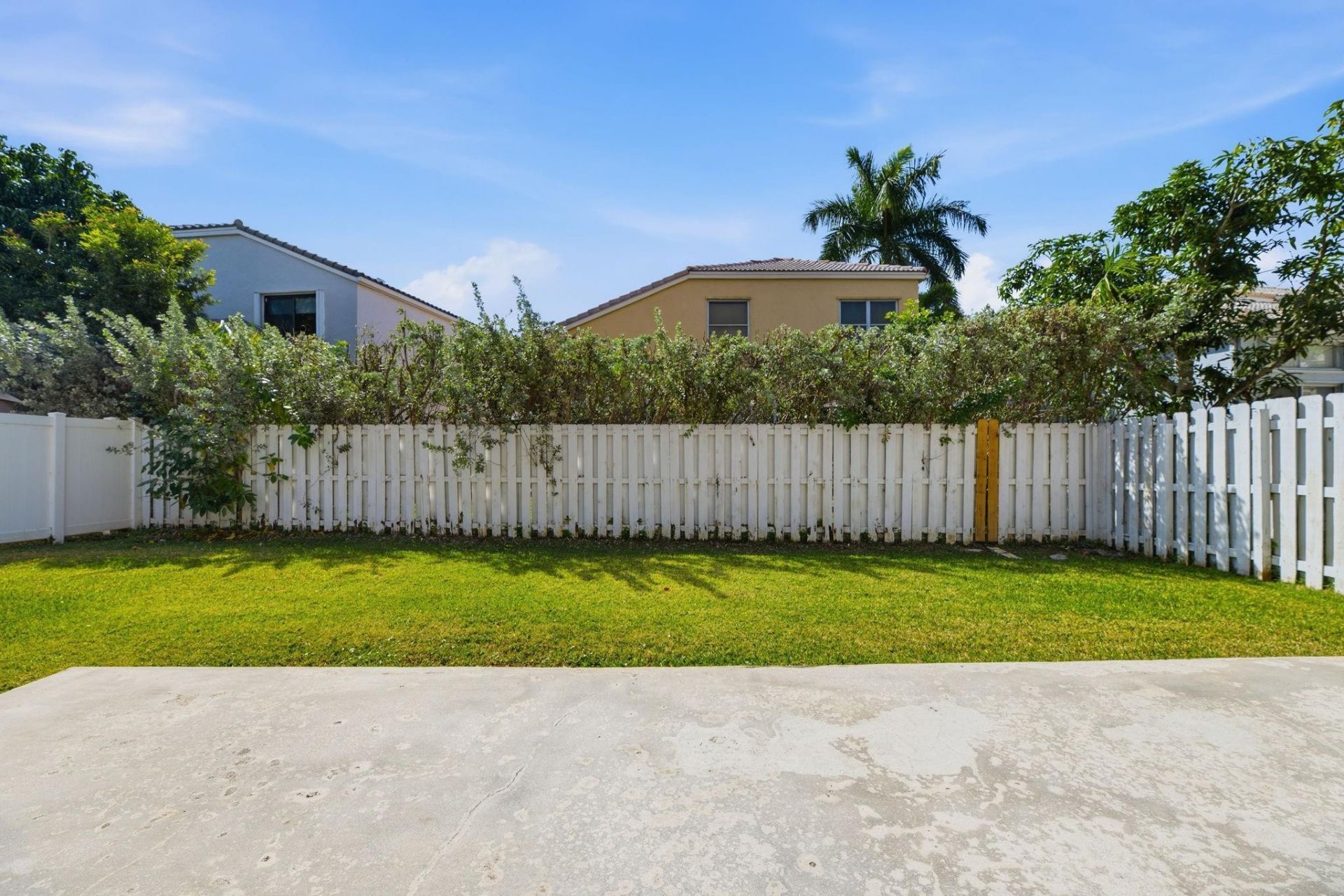 15860 NW 14th Road, Pembroke Pines, FL 33028 Photo