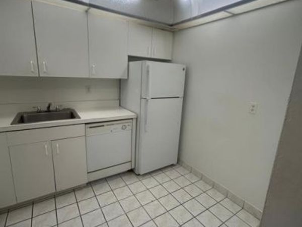 4334 NW 9th Avenue, Unit 9-2b, Deerfield Beach, FL 33064