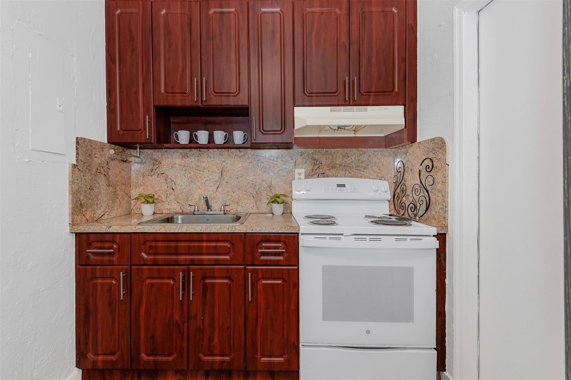 1923 N 23rd Avenue, Hollywood, FL 33020 Photo