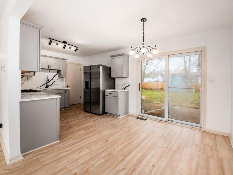 2350 Edenburgh Drive S, Columbus, OH 43219 Photo 11