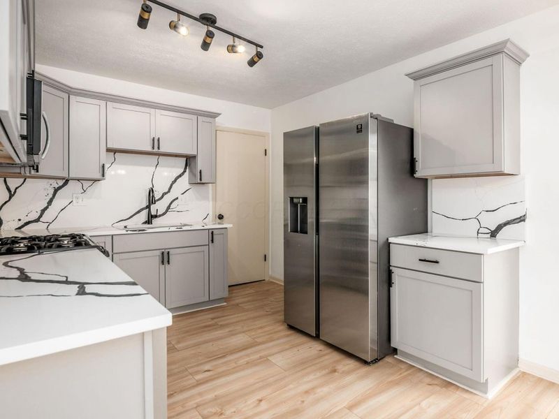 2350 Edenburgh Drive S, Columbus, OH 43219 Photo 15