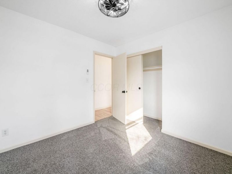 2350 Edenburgh Drive S, Columbus, OH 43219 Photo 21