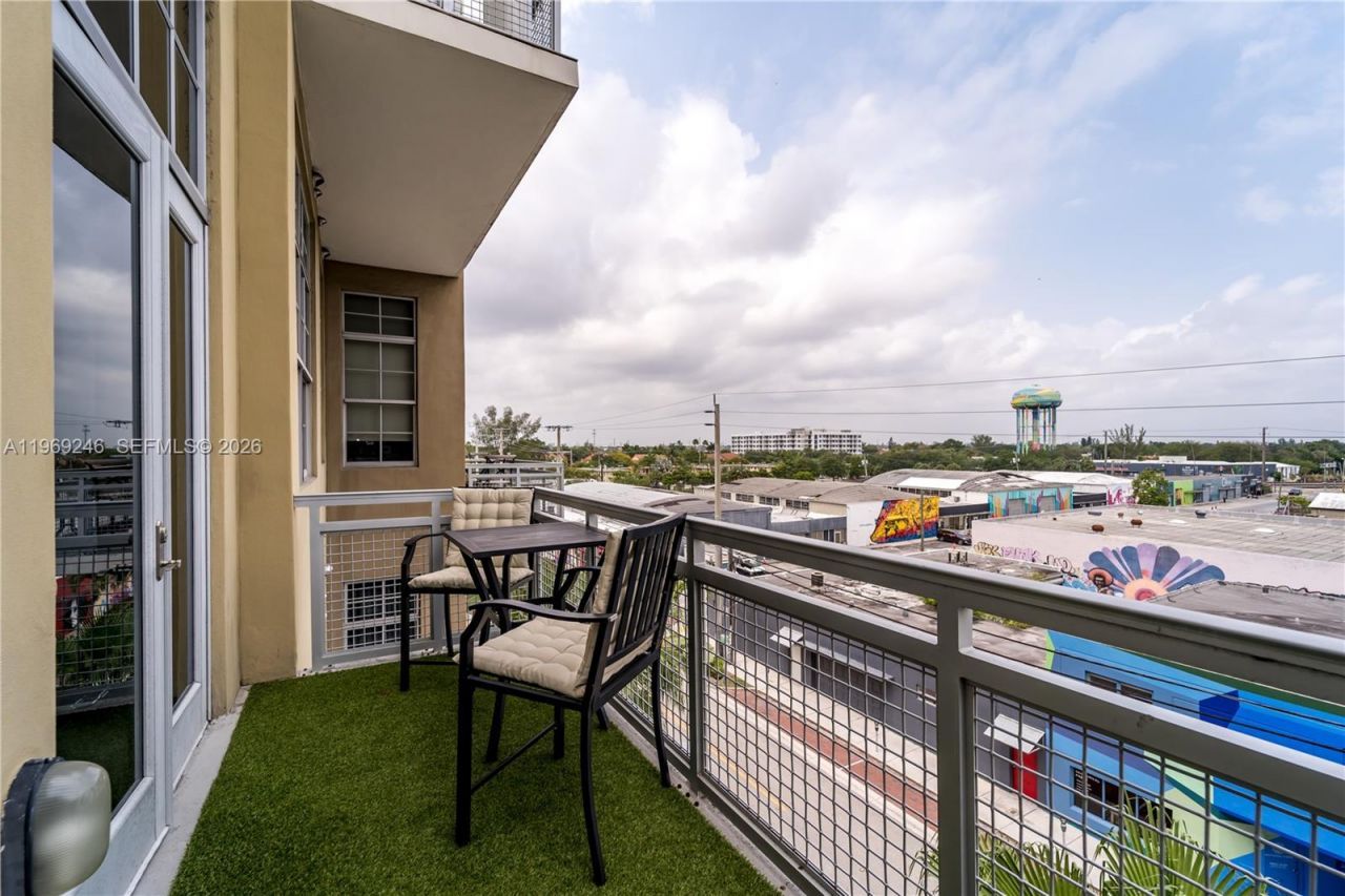 444 NW 1st Ave, Unit 405, Fort Lauderdale, FL 33301 Photo