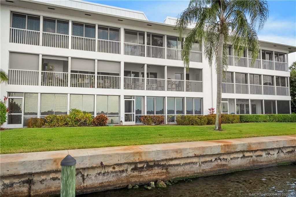 1868 SW Palm City Road, Unit 102, Stuart, FL 34994 Photo