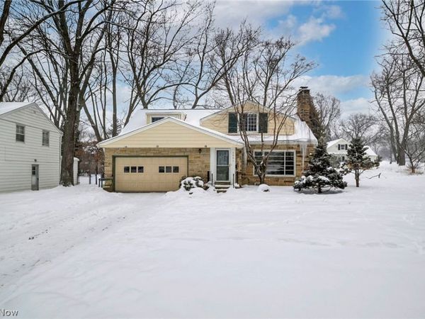 1531 Burlington Road, Cleveland, OH 44118