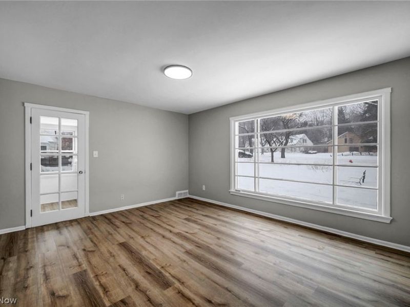 1531 Burlington Road, Cleveland, OH 44118 Photo 12