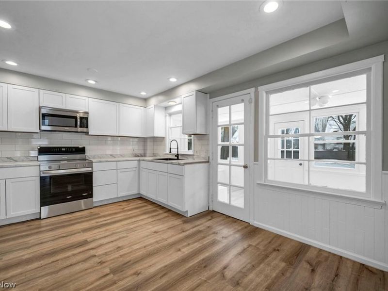 1531 Burlington Road, Cleveland, OH 44118 Photo 17