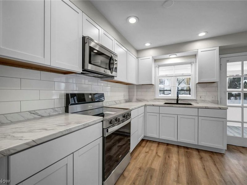 1531 Burlington Road, Cleveland, OH 44118 Photo 20