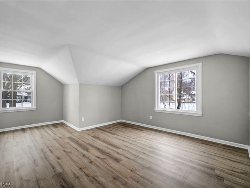 1531 Burlington Road, Cleveland, OH 44118 Photo 28