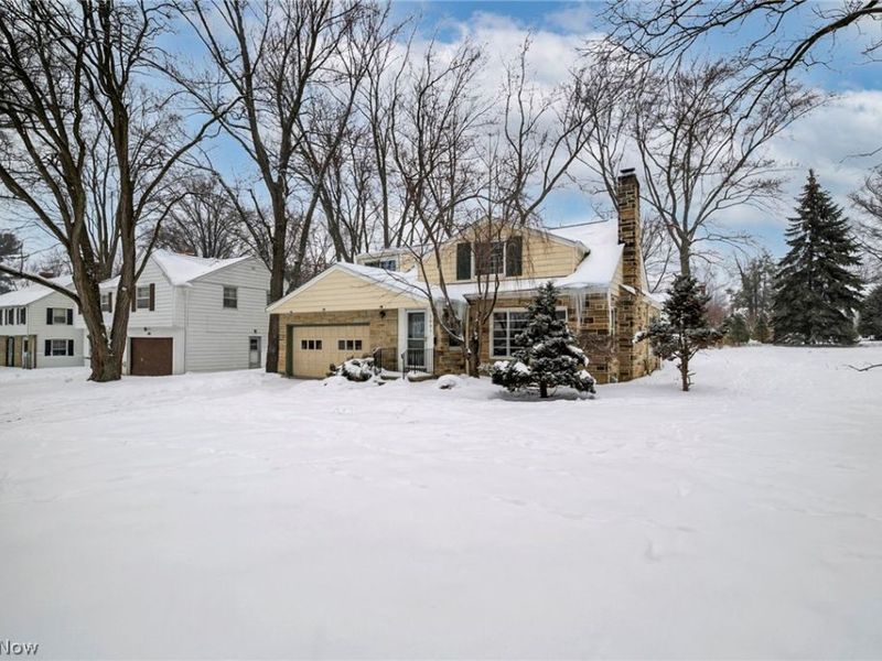 1531 Burlington Road, Cleveland, OH 44118 Photo 3