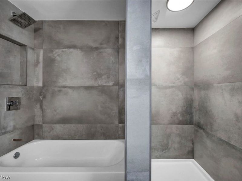 1531 Burlington Road, Cleveland, OH 44118 Photo 33