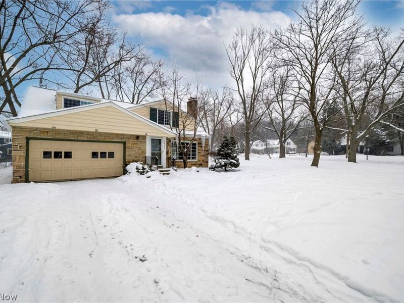 1531 Burlington Road, Cleveland, OH 44118 Photo 4