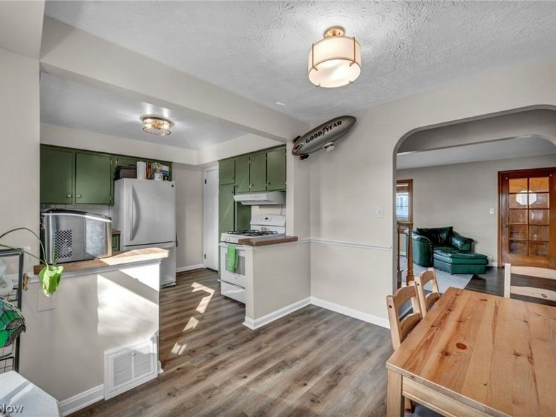 260 Prairie Drive, Akron, OH 44312 Photo 13