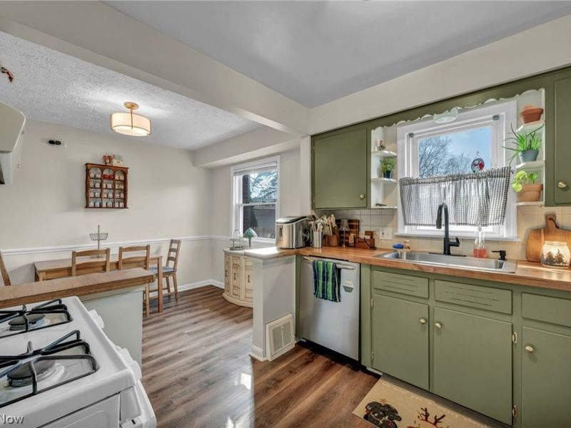 260 Prairie Drive, Akron, OH 44312 Photo 19