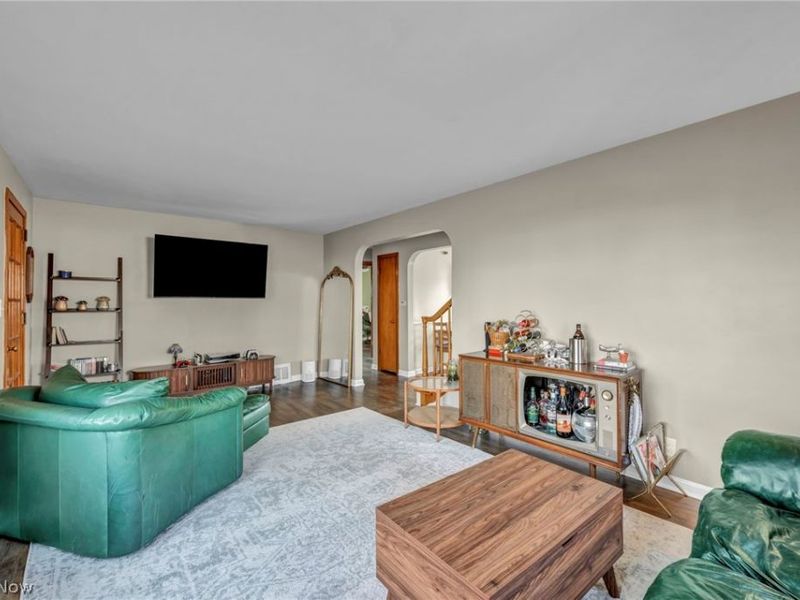 260 Prairie Drive, Akron, OH 44312 Photo 8