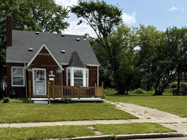 18050 Goulburn Avenue, Detroit, MI 48205