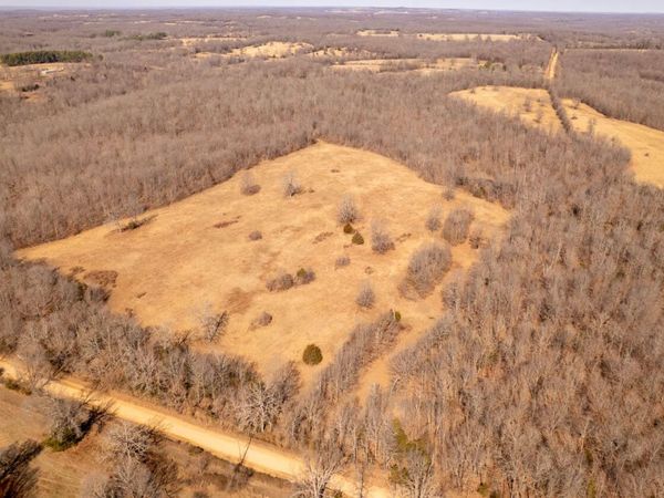 000 W Wirth Road , Mammoth Spring, AR 72554