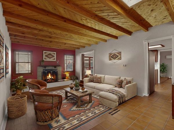 916 Calle Carmilita, Santa Fe, NM 87505