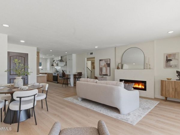 7637 E THORNWOOD Drive, Scottsdale, AZ 85251